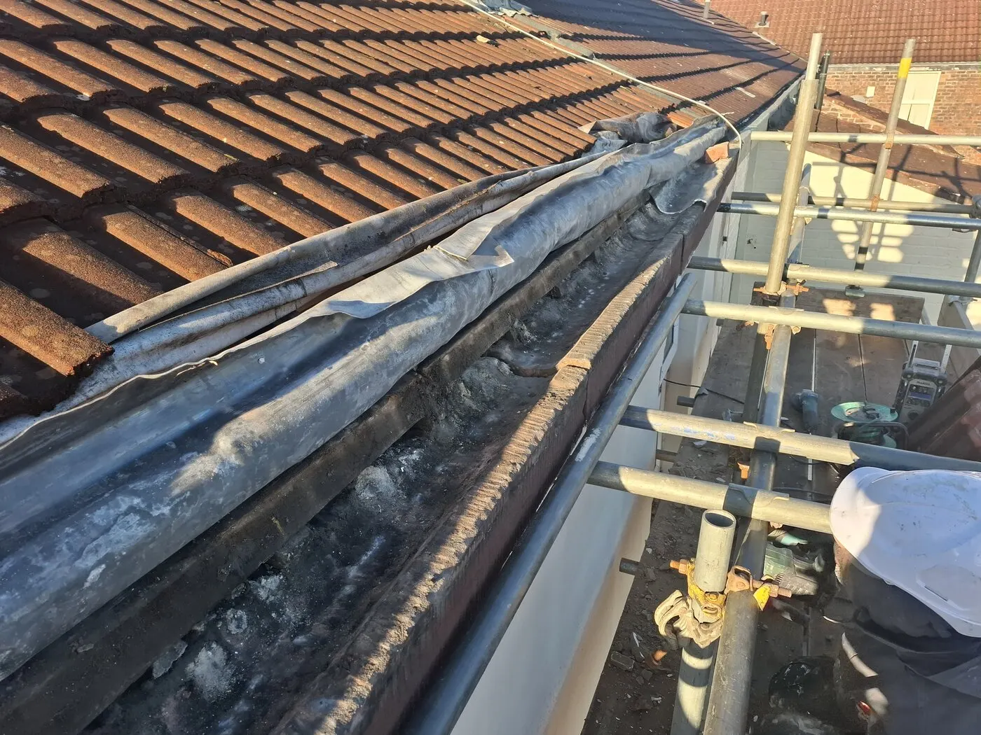 Ridge and gutter renewal