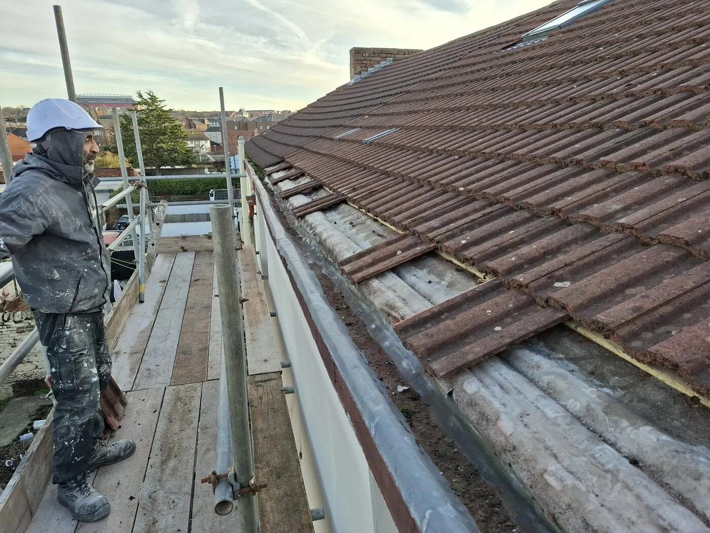Roof strip and re-cover